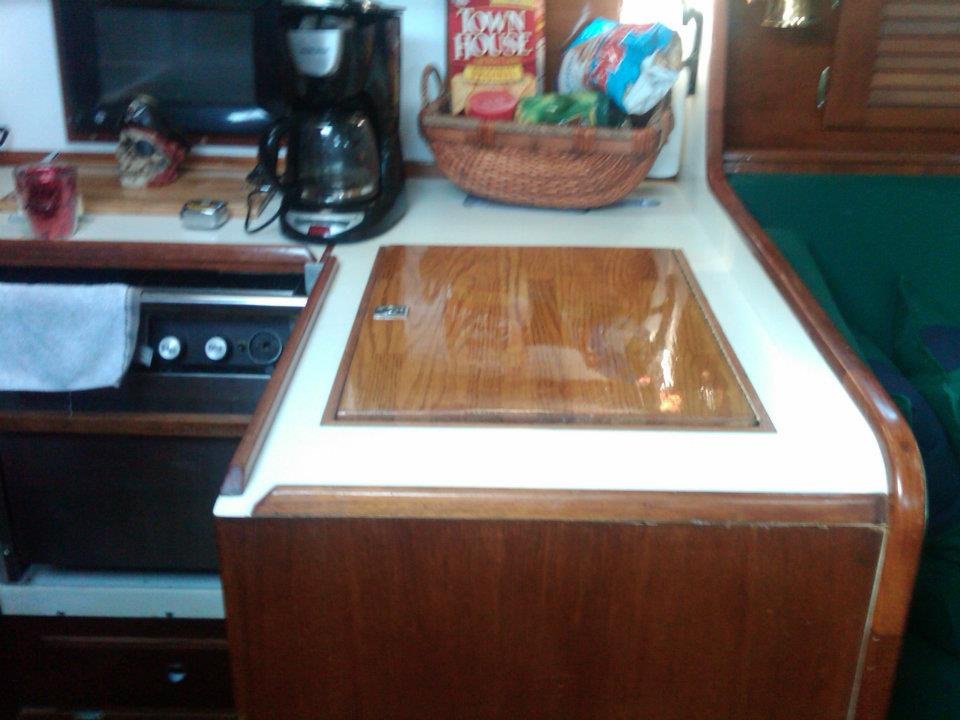 Pearson 424 before pictures of old counter top